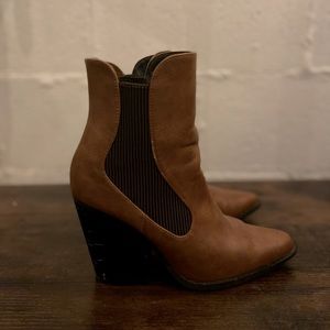 Qupid Brown booties